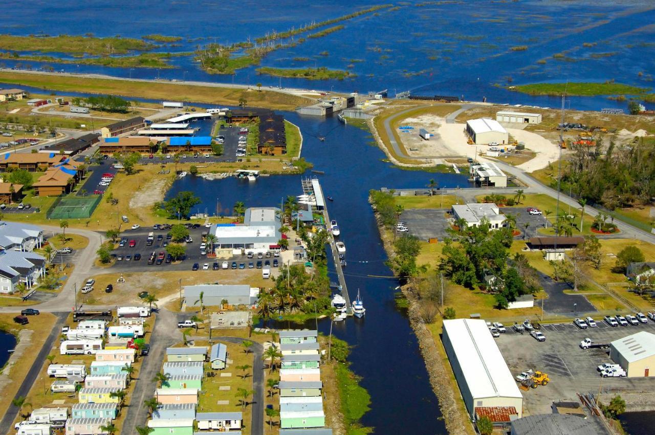 Roland Martin Marina/Resort Клюистън Екстериор снимка